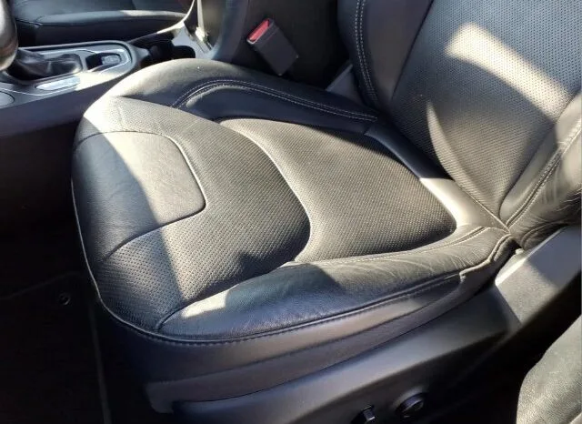 
								Jeep Cherokee full									