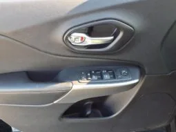 
										Jeep Cherokee full									