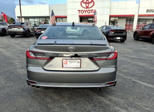 
								Toyota Camry full									