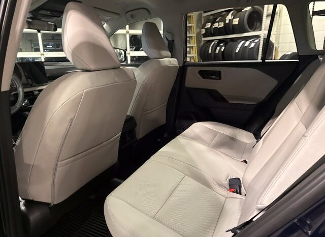 
								Toyota RAV4 full									