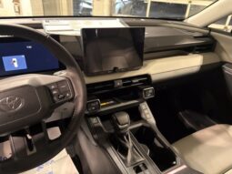 
										Toyota RAV4 full									