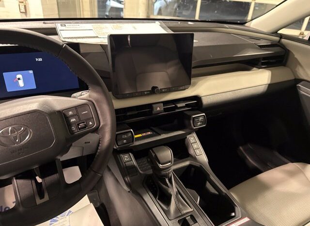 
								Toyota RAV4 full									