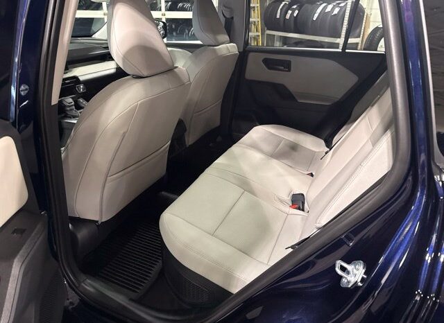 
								Toyota RAV4 full									
