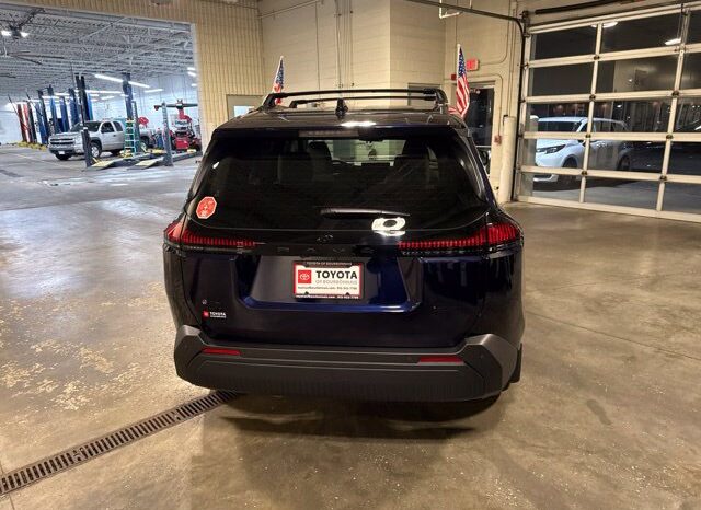 
								Toyota RAV4 full									