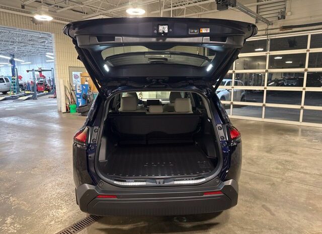 
								Toyota RAV4 full									