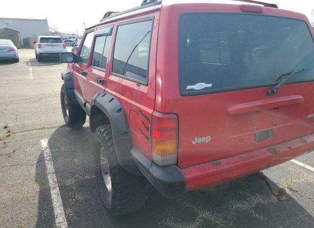 
								Jeep Cherokee full									