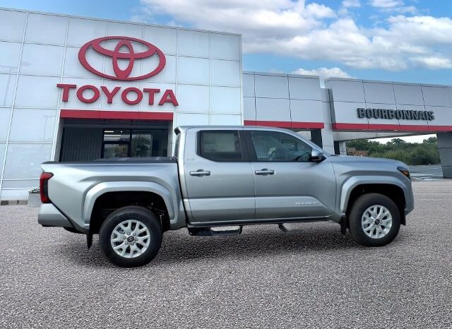 
								Toyota Tacoma full									