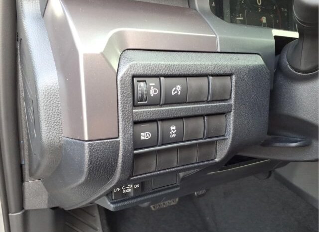 
								Toyota Tacoma full									