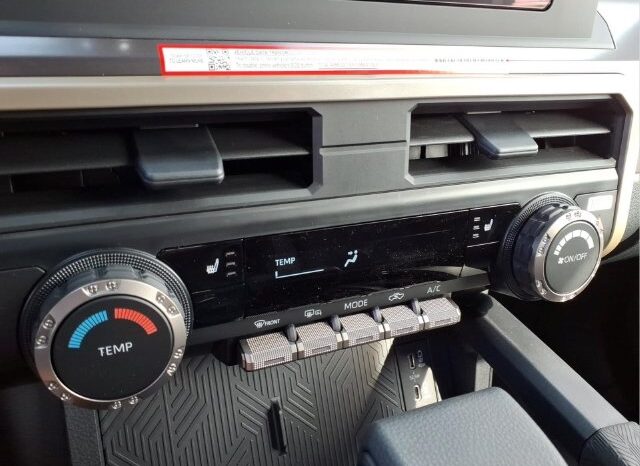 
								Toyota Tacoma full									