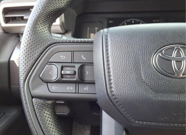 
								Toyota Tacoma full									