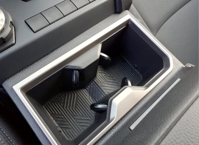 
								Toyota Tacoma full									