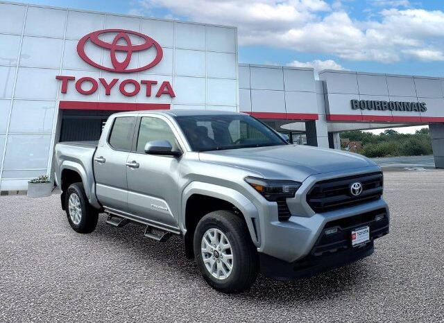 
								Toyota Tacoma full									