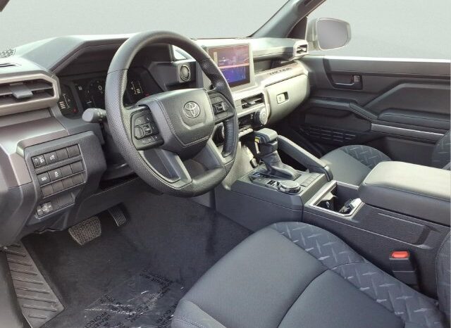 
								Toyota Tacoma full									