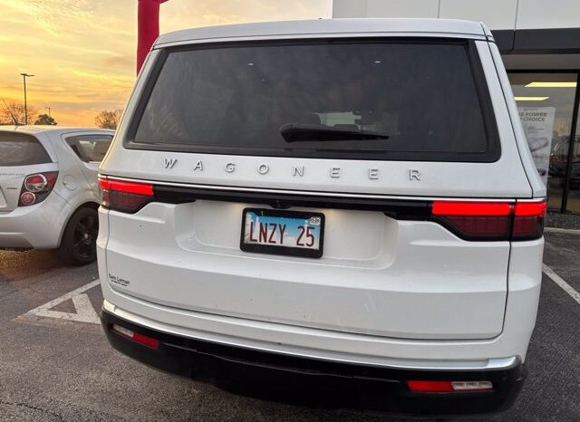 
								Jeep Wagoneer full									
