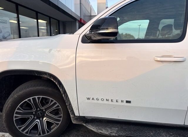 
								Jeep Wagoneer full									