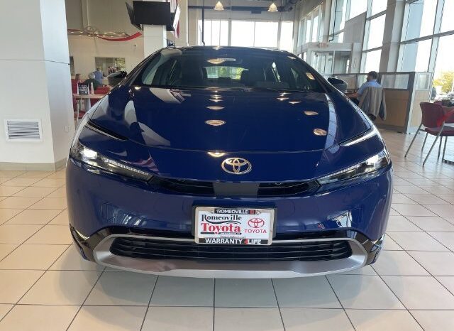 
								Toyota Prius full									