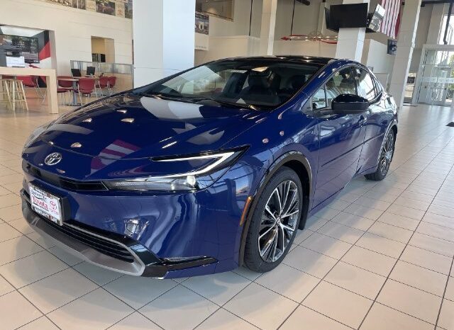
								Toyota Prius full									