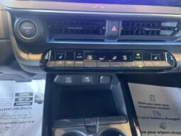 
										Toyota Prius full									