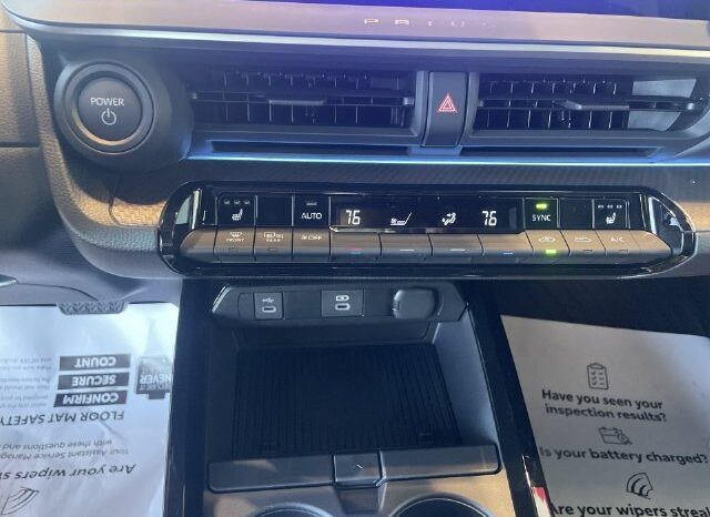 
								Toyota Prius full									