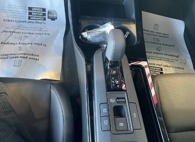 
								Toyota Prius full									