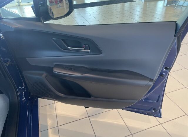 
								Toyota Prius full									