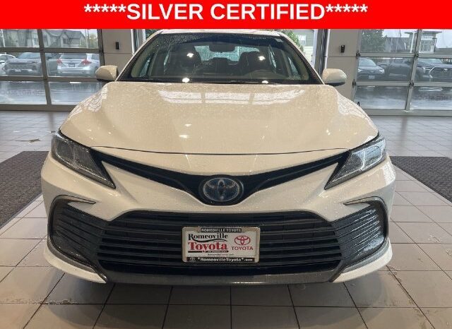 
								Toyota Camry Hybrid full									