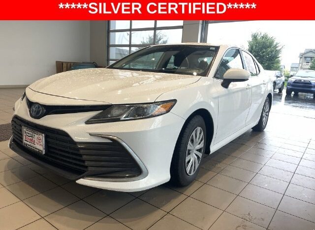 
								Toyota Camry Hybrid full									