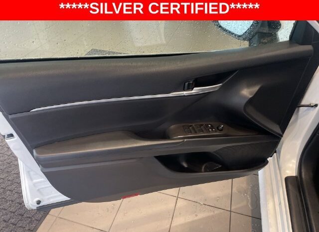 
								Toyota Camry Hybrid full									