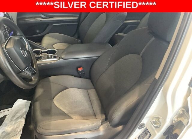 
								Toyota Camry Hybrid full									