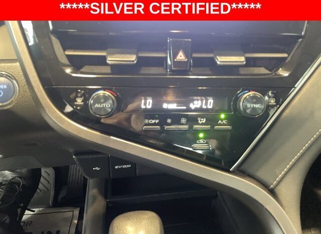 
								Toyota Camry Hybrid full									