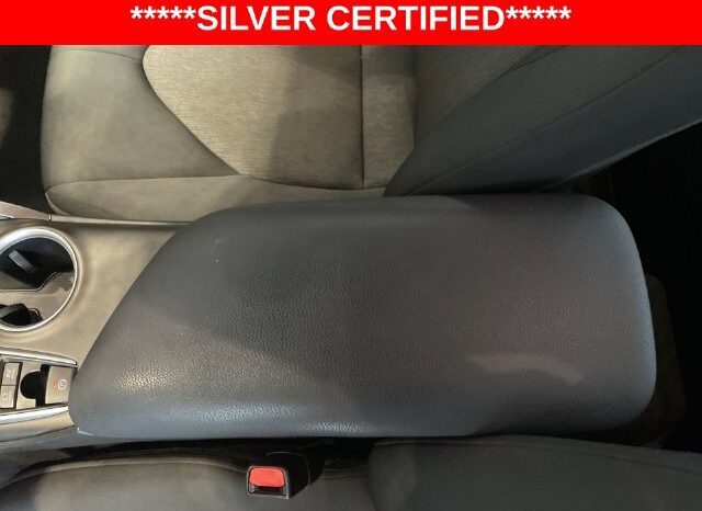 
								Toyota Camry Hybrid full									