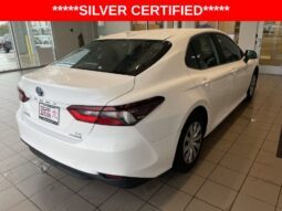 
										Toyota Camry Hybrid full									