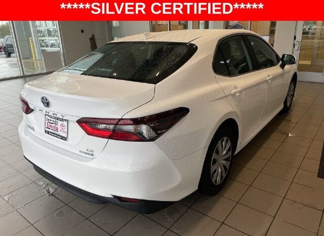 
								Toyota Camry Hybrid full									
