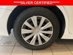
										Toyota Camry Hybrid full									