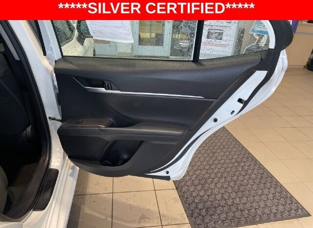 
								Toyota Camry Hybrid full									