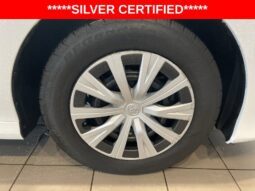 
										Toyota Camry Hybrid full									