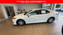 
										Toyota Camry Hybrid full									