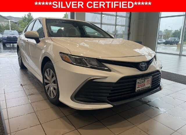 
								Toyota Camry Hybrid full									