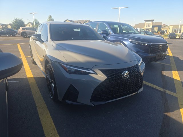 Lexus IS