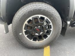 
										Toyota Tacoma Hybrid full									