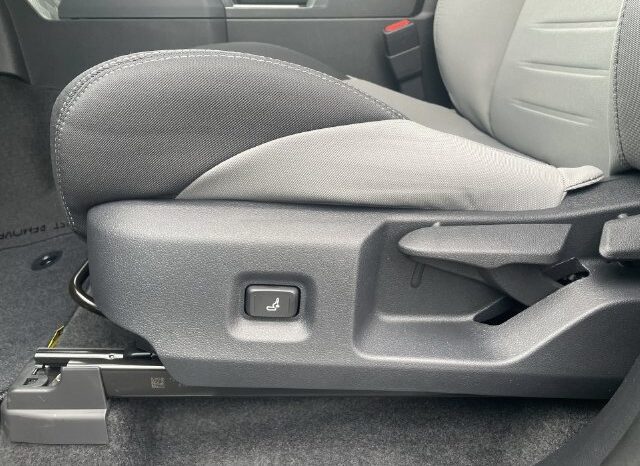 
								Toyota Tacoma Hybrid full									