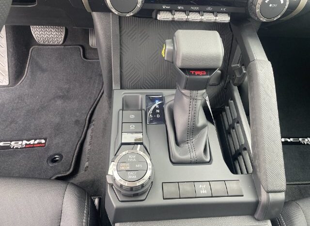
								Toyota Tacoma Hybrid full									