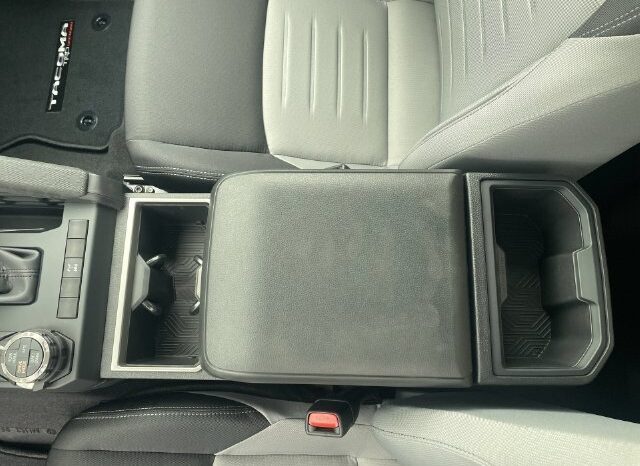 
								Toyota Tacoma Hybrid full									