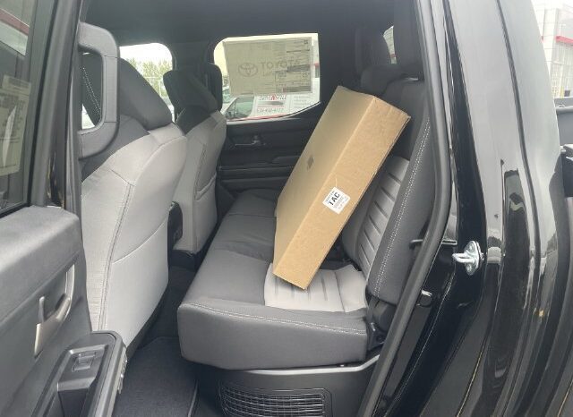 
								Toyota Tacoma Hybrid full									