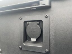
										Toyota Tacoma Hybrid full									