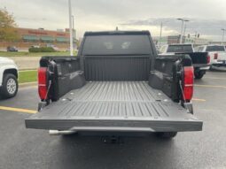
										Toyota Tacoma Hybrid full									