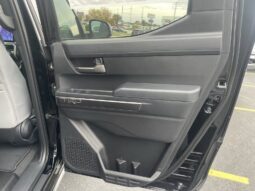 
										Toyota Tacoma Hybrid full									
