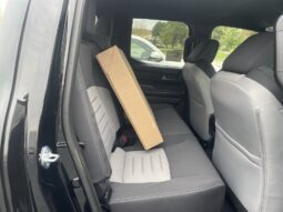 
										Toyota Tacoma Hybrid full									