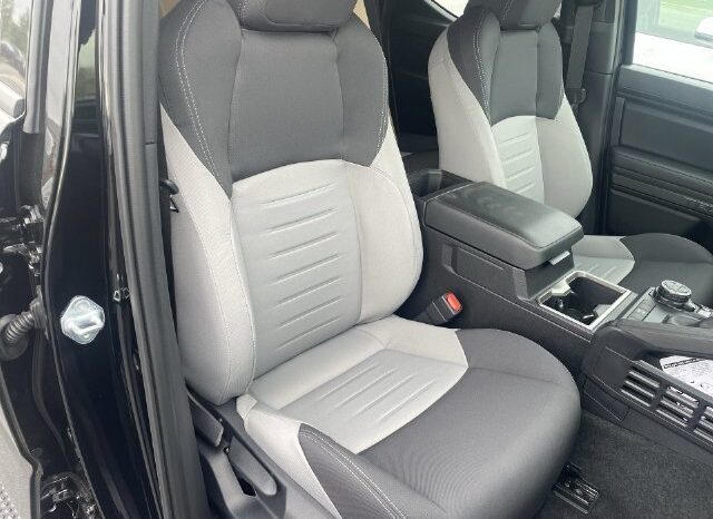 
								Toyota Tacoma Hybrid full									