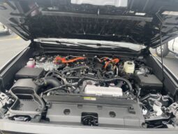 
										Toyota Tacoma Hybrid full									